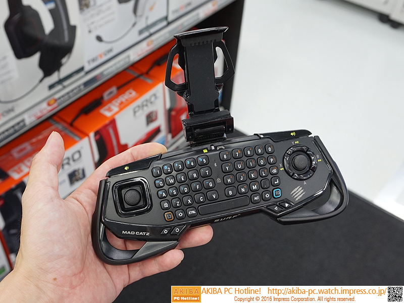 キーボードと一体化したBluetoothゲームパッド「S.U.R.F.r」が発売