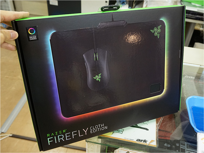 Razerの“光るマウスパッド”に布地仕様のモデルが追加 - AKIBA PC Hotline!