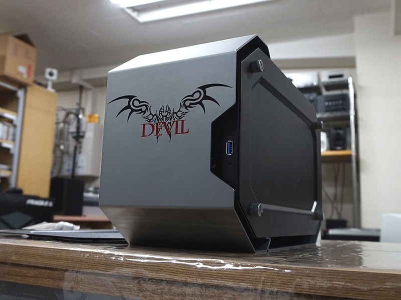 ノートpcにビデオカードが増設できる Devil Box が発売 Akiba Pc Hotline