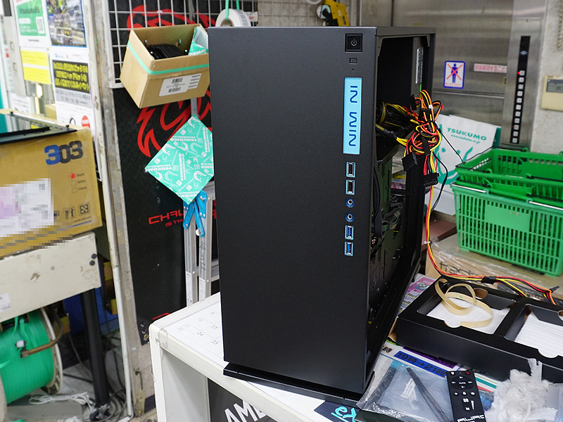 IN WINの魅せるPCケース「303」に発光パーツ同梱モデルが登場 - AKIBA