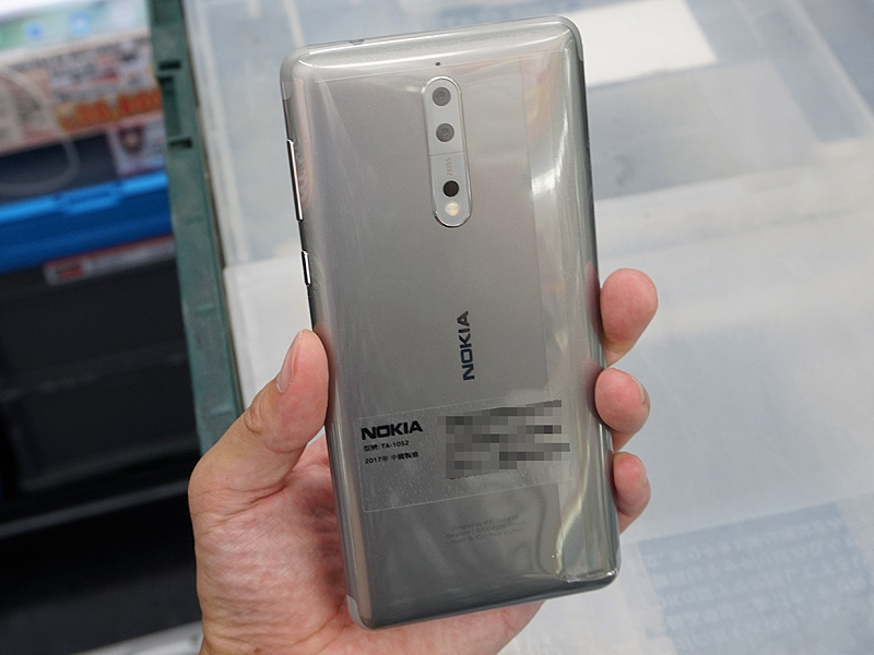 前後のカメラで同時撮影ができるスマホ「Nokia 8」が直輸入、OSは