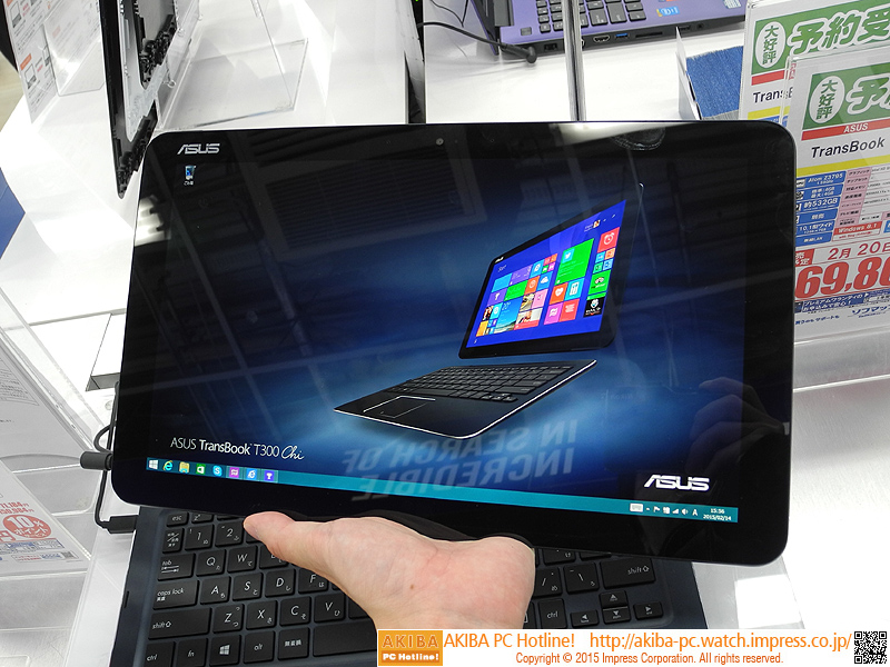 Core M搭載のASUS製12.5型タブレットが展示中、2,560×1,440ドット表示