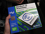 Pentium III 800MHz リテールパッケージ