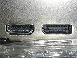 DisplayPort対応ビデオカード