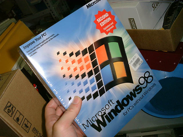 Windows 98 SECOND EDITIONの販売スタート