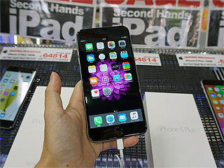Iphone 6 Plusの国内simフリー版が税込69 999円で大量販売中 取材中
