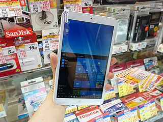 Windows 10搭載の中華タブレットが税込9 980円 東映無線 取材中に見つけた なもの Akiba Pc Hotline