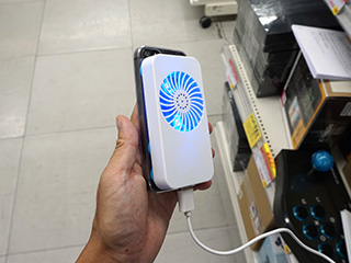 ゲームで熱くなったiphoneをクールダウン Usbスマホクーラー が発売 Akiba Pc Hotline