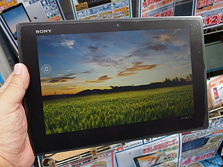 防水仕様のxperia Tablet Zが税込24 800円 未使用品が大量入荷 取材中に見つけた なもの Akiba Pc Hotline
