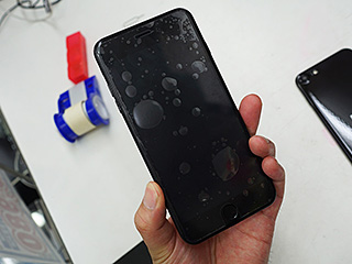 購入前の練習用に Iphone 7ジェットブラックのモックアップが入荷 取材中に見つけた なもの Akiba Pc Hotline