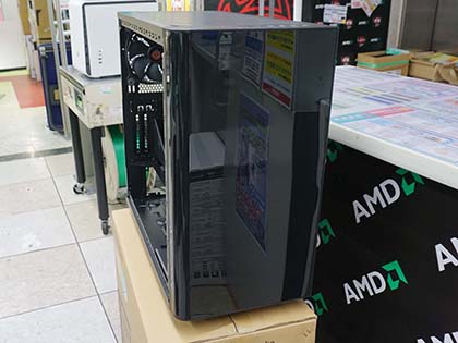 両面ガラスパネルやガルウィング風など Thermaltakeの安価な 魅せるpcケース が登場 Akiba Pc Hotline