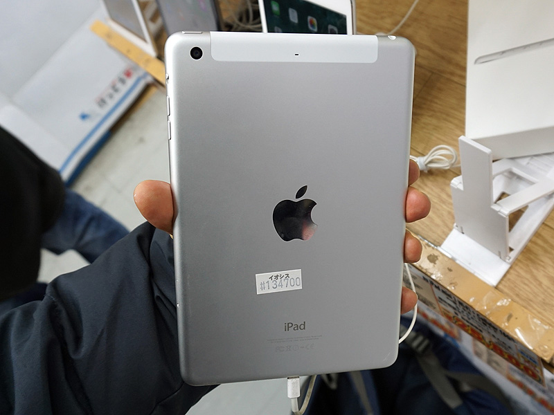 格安SIMもOK！iPad mini 3のBランク品が税込25,800円でセール中 （取材中に見つけた なもの） - AKIBA PC