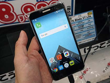 安価だけど高級感のあるsimフリースマホ Shine Lite が税込8 980円でセール しかも未使用品 取材中に見つけた なもの Akiba Pc Hotline