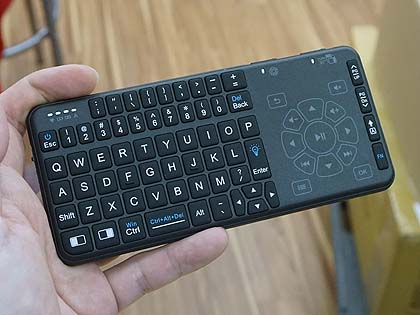 Simフリー仕様の Surface Pro Lte Advanced が発売 Crucialの人気ssd Mx500 にm 2モデル スマホサイズのタッチパッド付きキーボード 赤外線レーダー搭載の6足歩行ロボほか Akiba Pc Hotline