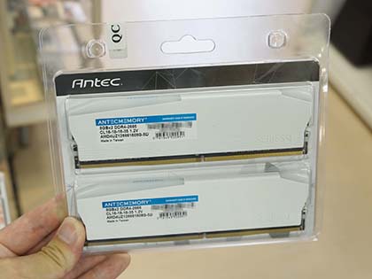 Antecブランドの光るddr4 2666メモリが入荷 白いヒートシンク採用 Akiba Pc Hotline