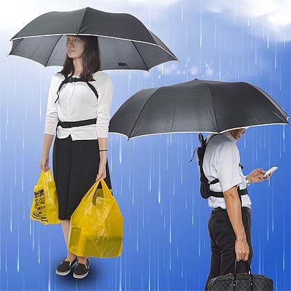 雨の日でも両手がフリーに 背負う傘 背中んブレラ がサンコーから 取材中に見つけた なもの Akiba Pc Hotline