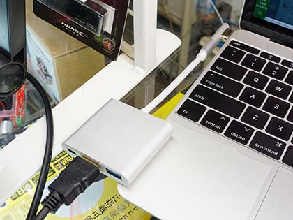 マグネット式のusb Type Cアダプタにusb Pd対応版 L型など2製品 Akiba Pc Hotline