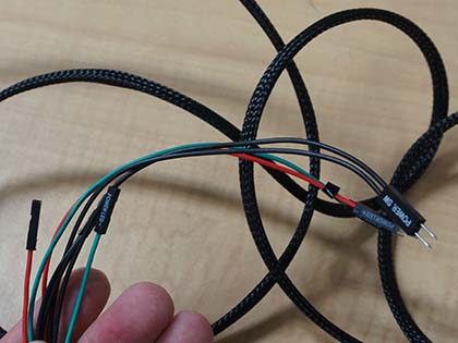 アルミ製卓上pcスイッチの新色や長さ2mのsataケーブルなど Pcアクセサリーいろいろ Akiba Pc Hotline