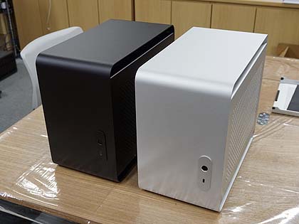 280mm水冷クーラー対応の小型Mini-ITXケース「DA2」が発売、STREACOM製 - AKIBA PC Hotline!
