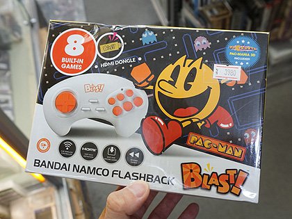 ナムコの人気レトロゲームを8本収録したゲーム機 Bandai Namco Flashback Blast が店頭入荷 取材中に見つけた なもの Akiba Pc Hotline