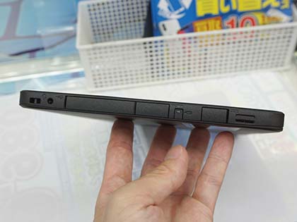 税込9 980円のwindowsタブレット Arrows Tab Q506 Me が大量入荷 Bランク品 取材中に見つけた なもの Akiba Pc Hotline