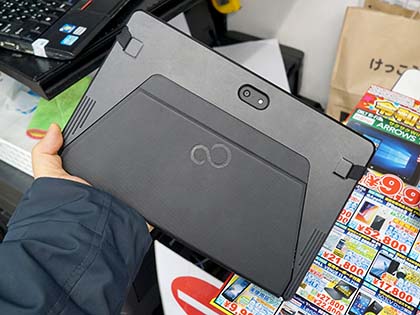 税込9 980円のwindowsタブレット Arrows Tab Q506 Me が大量入荷 Bランク品 取材中に見つけた なもの Akiba Pc Hotline