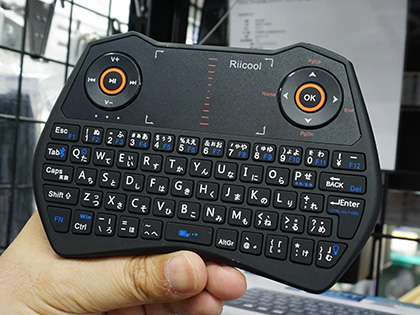 日本語配列採用のゲームパッド風bluetoothキーボードがriitekから Akiba Pc Hotline