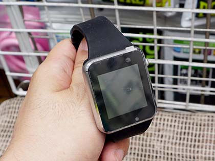 Apple Watch風の激安スマートウォッチが入荷 カラーは3色で税込1 500円 Akiba Pc Hotline