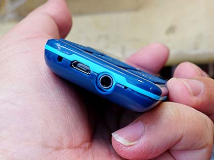 大人気の激安bluetooth子機 Mini Phone がカメラ搭載に 価格は1 600円 Akiba Pc Hotline
