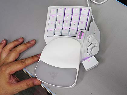 キーの深度を感知するrazer製左手キーボード Tartarus Pro が発売 Akiba Pc Hotline キーの深度を感知するrazer製左手キーボード Tartarus Pro が発売 Akiba Pc Hotline