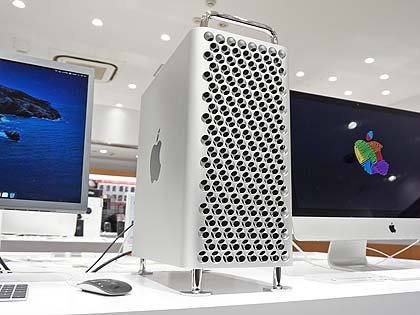 新型mac Proの店頭展示がスタート 標準構成でも実売66万円の