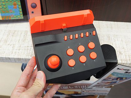 Nintendo Switchと一体化するミニアーケードコントローラーがサンコーから 充電スタンド機能あり Akiba Pc Hotline
