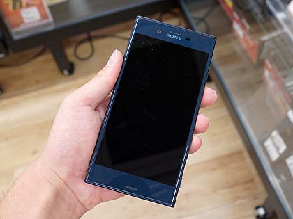 Xperia Xzがsimロック解除済みで6 000円など Xperiaの中古品セール 取材中に見つけた なもの Akiba Pc Hotline