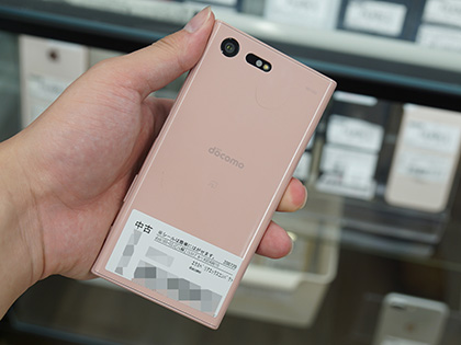 片手サイズの Xperia X Compact が大量入荷 Simロック解除済みで5 500円 取材中に見つけた なもの Akiba Pc Hotline