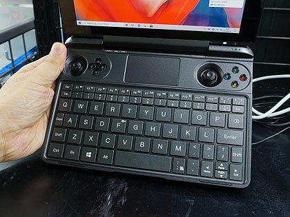 ジョイスティック搭載のゲーム向け8インチノート Gpd Win Max が店頭入荷 Akiba Pc Hotline