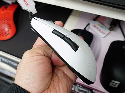 Endgame Gear Xm1r が発売 Pixart Paw3370採用の軽量ゲーミングマウス Akiba Pc Hotline