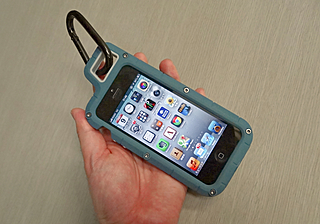カラビナが使えるiphone 5ケースが発売に Akiba Pc Hotline