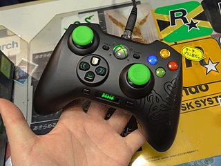 ハイスペックなxbox 360 Pc用コントローラー Sabertooth が発売 Akiba Pc Hotline