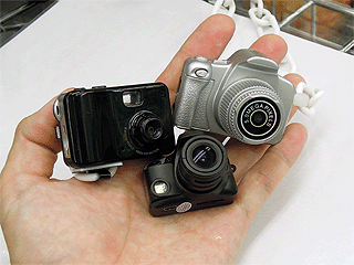 ミニチュアサイズのカメラ いろいろ 取材中に見つけた なもの Akiba Pc Hotline