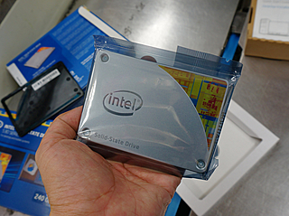 Intel Ssd 530にリテール版 スタイリッシュなスペーサー付き Akiba Pc Hotline