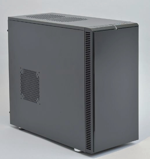 Specification<br class="">カラー:ブラックパール、アークティックホワイト、チタニウムグレイ●付属電源:なし●ベイ:5インチ×2(5インチ×1→2.5インチシャドー×2変換アダプタ×1)、3.5/2.5インチシャドー×8●標準搭載ファン:14cm角×1(前面)、14cm角×1(背面)●追加搭載可能ファン:14/12cm角×1(前面)、14/12cm角×2(天板)、14/12cm角×1(底面)、14/12cm角×1(側面) ●本体サイズ(W×D×H):232×523×464mm ●重量:12.3kg