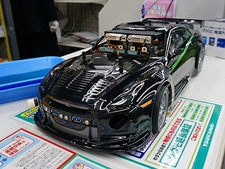 Nissan Gt R 風の改造pcがツクモで展示中 元店員m氏の製作 取材中に見つけた なもの Akiba Pc Hotline