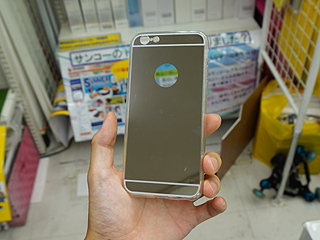 鏡にもなるiphone 6用ケースがサンコーから登場 実売780円 Akiba Pc Hotline