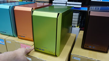 高さ105mmの薄型PCケース「AS Enclosure RS04」、国産アルミ使用