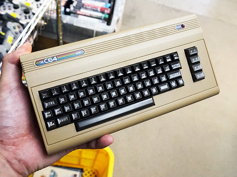 コモドール64が手の平サイズのゲーム機として復刻 The C64 Mini が直輸入 Akiba Pc Hotline