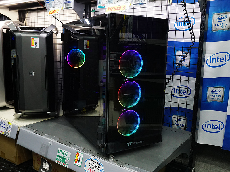 PC/タブレット PCパーツ 3面強化ガラスパネル搭載の大型ケース「VIEW 91 TG RGB」が発売 
