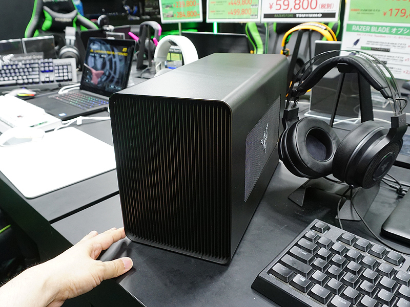 macOSにも対応した外付けGPUボックス「Razer Core X」のサンプル展示が