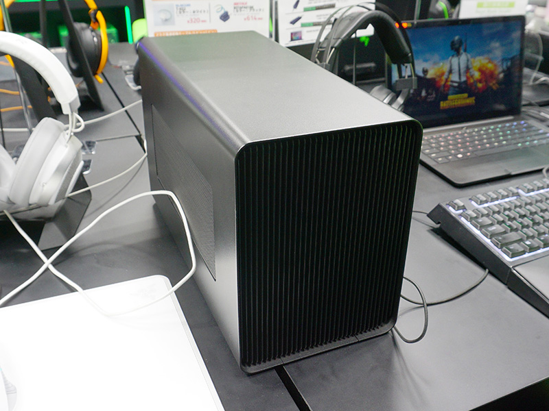 Razer Core X Chroma 外付けGPU eGPU ケース PC/タブレット PC周辺機器