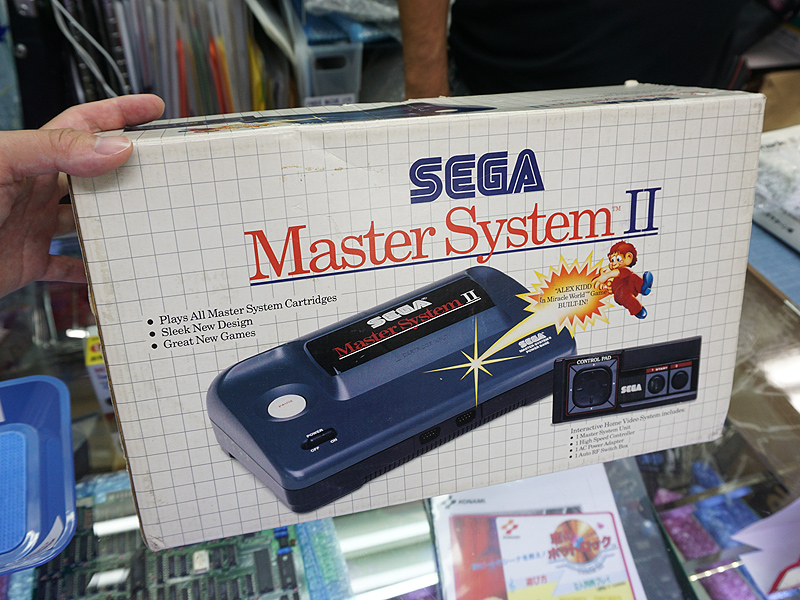 SEGA Master System II」の中古美品がKVC lab.に入荷、価格は19,800円
