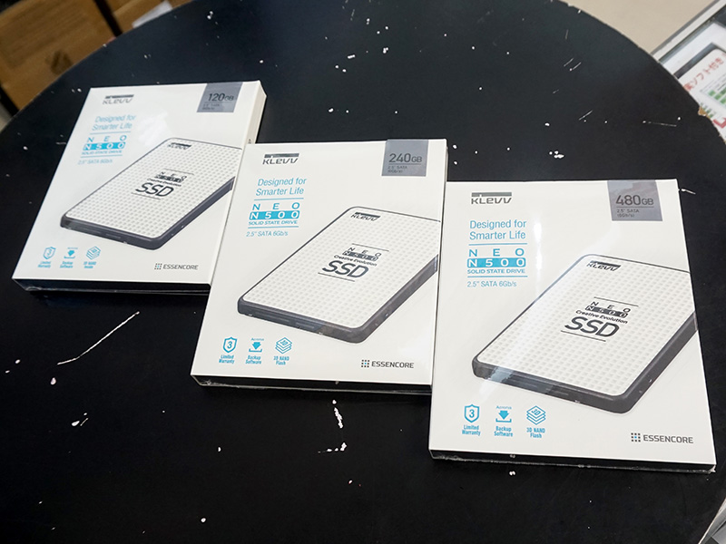 新品SSD搭載❗️webカメラ付き⭐️人気カラ-ゴ-ルド⭐️ノ-トパソコン⭐️NEC 楽天市場】サンディスク エクストリーム 1TB SDSSDE61-1T00-J25